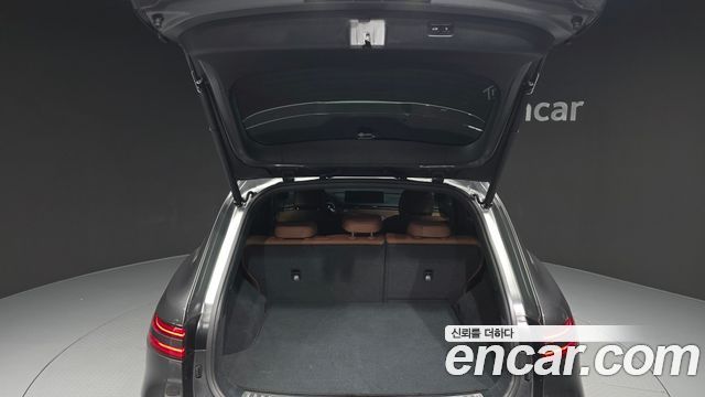 Genesis GV70 2023 — photo 34