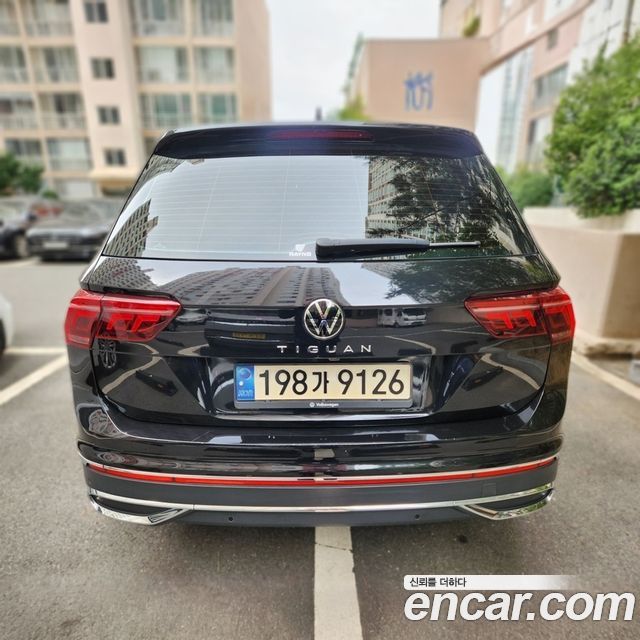 Volkswagen Tiguan 2021 — photo 4