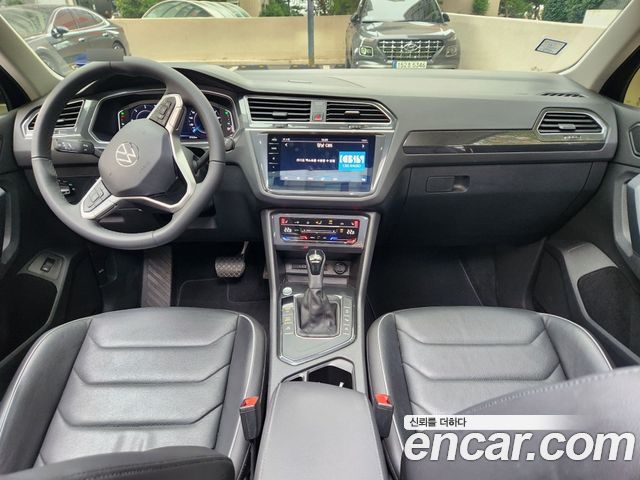 Volkswagen Tiguan 2021 — photo 9