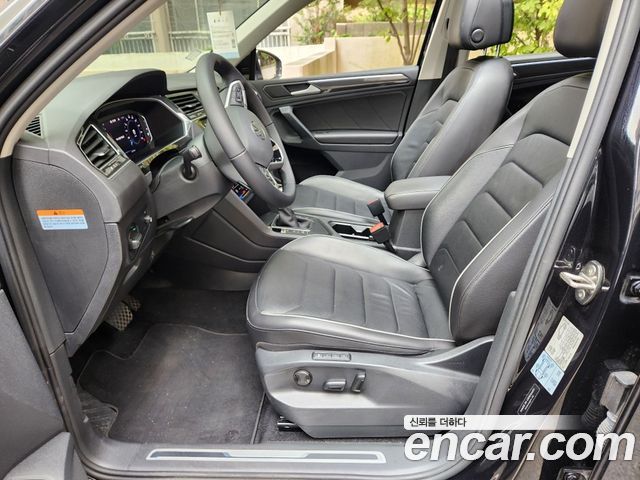 Volkswagen Tiguan 2021 — photo 10
