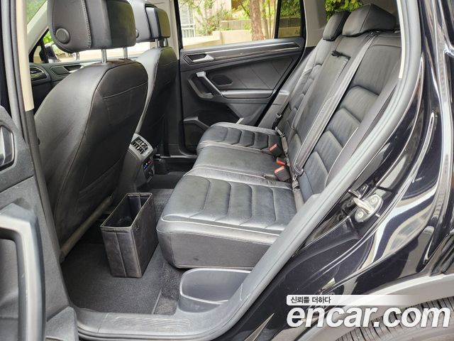 Volkswagen Tiguan 2021 — photo 11