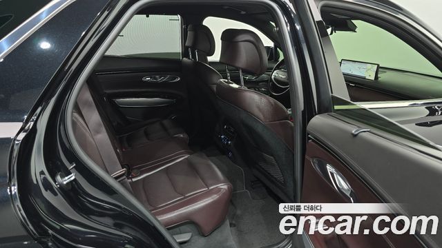 Genesis GV70 2021 — photo 17