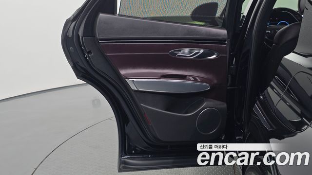 Genesis GV70 2021 — photo 15