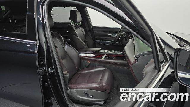 Genesis GV70 2021 — photo 16