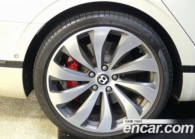 Bentley Flying Spur 2021 — photo 9