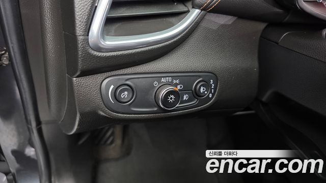 Chevrolet Korea Trax 2017 — photo 23