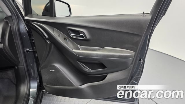 Chevrolet Korea Trax 2017 — photo 15