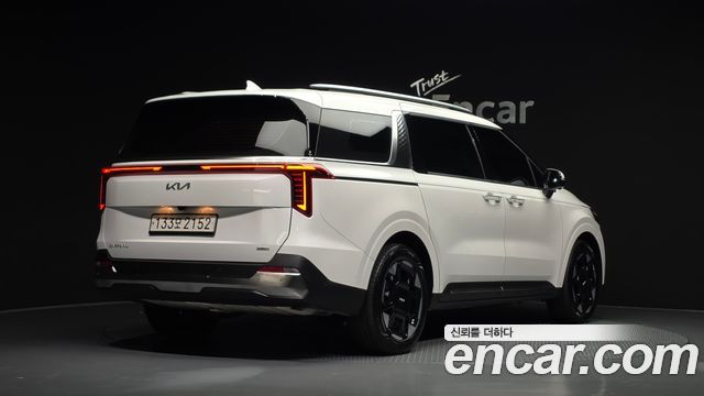 Kia Canival 2025 — photo 2