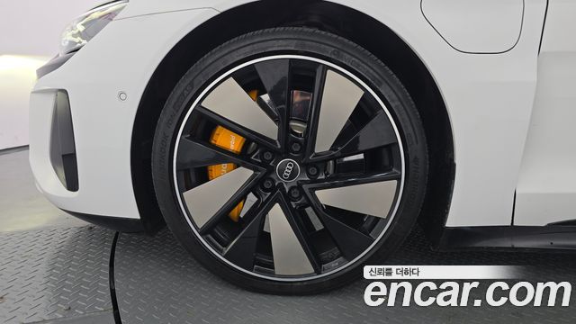 Audi e-tron GT 2022 — photo 5