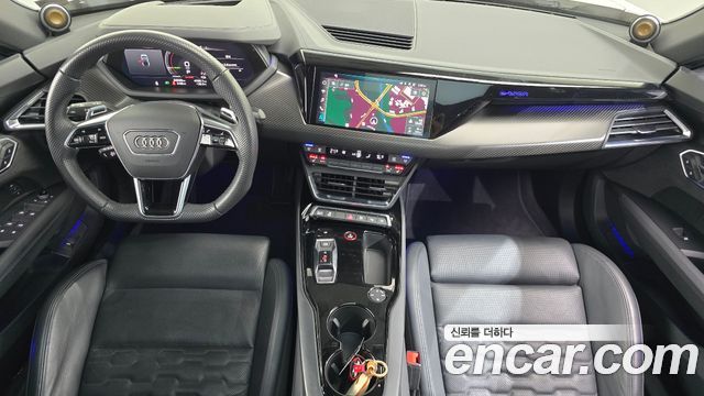 Audi e-tron GT 2022 — photo 10
