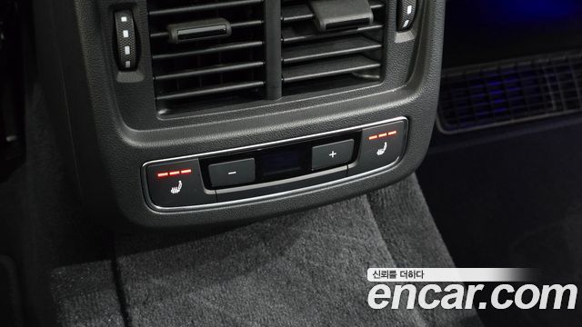 Audi e-tron GT 2022 — photo 19