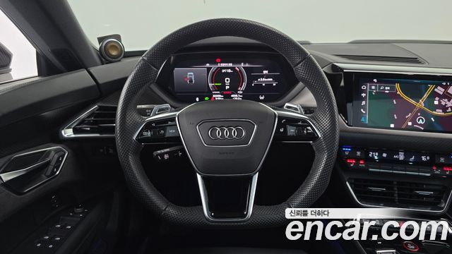 Audi e-tron GT 2022 — photo 22