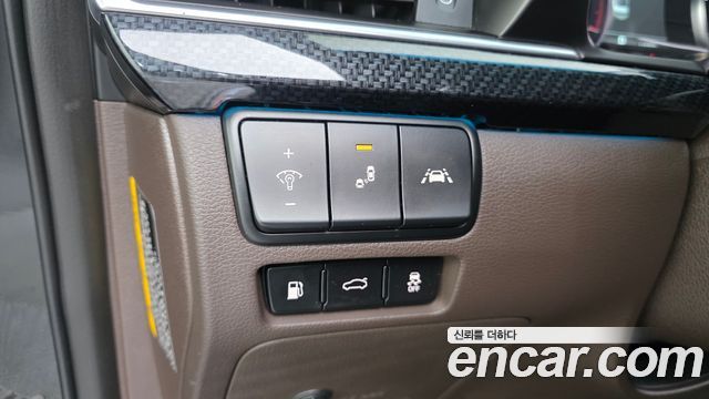 Kia K7 2018 — photo 19