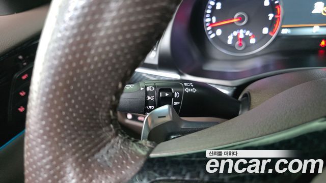 Kia K7 2018 — photo 20