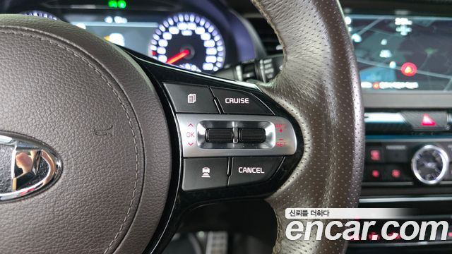 Kia K7 2018 — photo 22