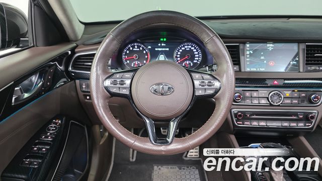 Kia K7 2018 — photo 24