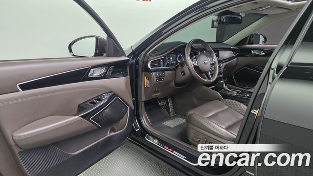 Kia K7 2018 — photo 16