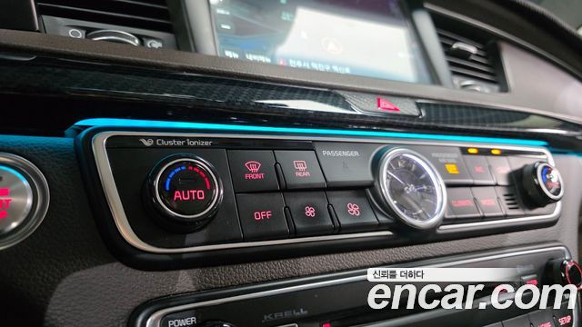 Kia K7 2018 — photo 28