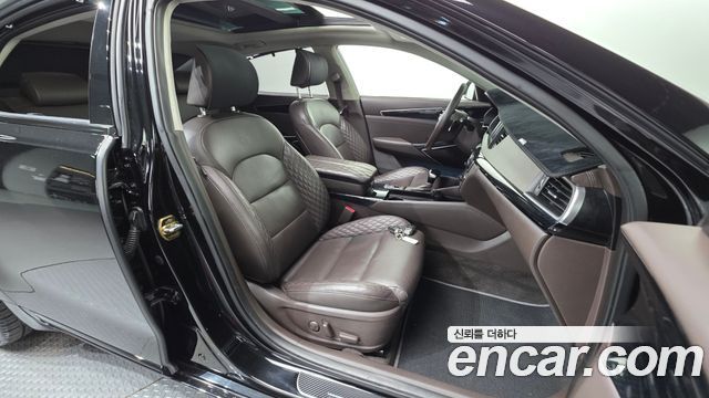 Kia K7 2018 — photo 30