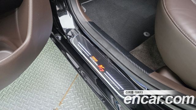 Kia K7 2018 — photo 40