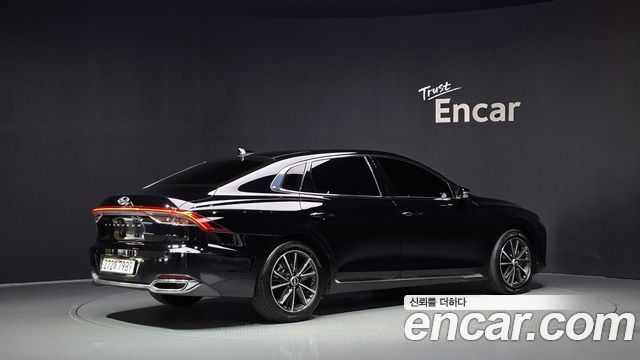 Hyundai Grandeur 2023 — photo 2