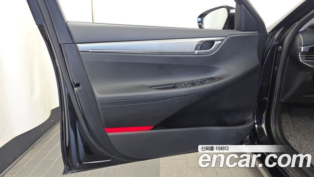 Hyundai Grandeur 2023 — photo 14