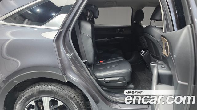 Kia Sorento 2023 — photo 17