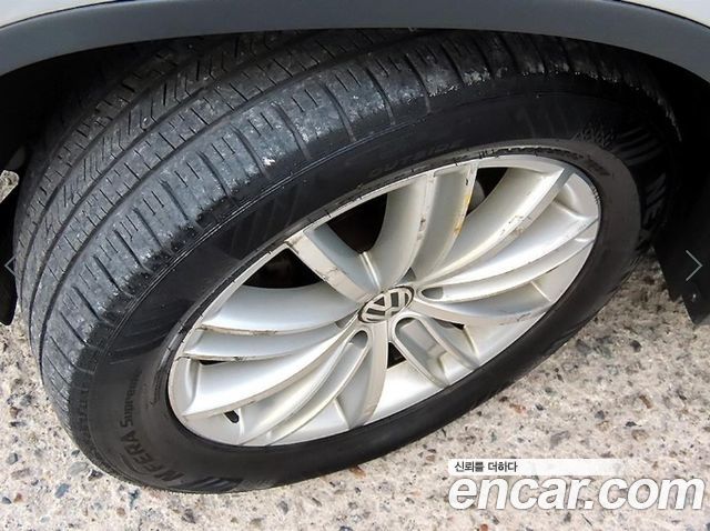 Volkswagen Tiguan 2013 — photo 19