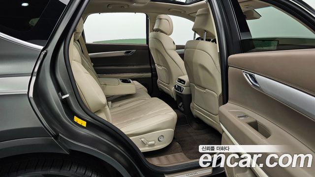 Genesis GV80 2023 — photo 12