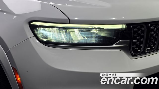 Jeep Cherokee 2023 — photo 8