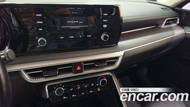 Kia K5 2023 — photo 15