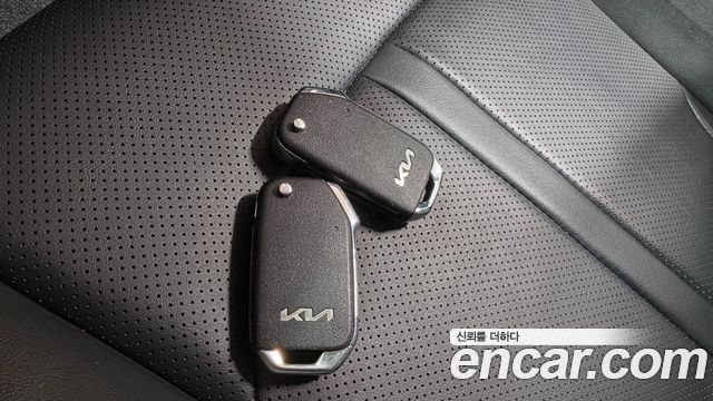 Kia K5 2023 — photo 18