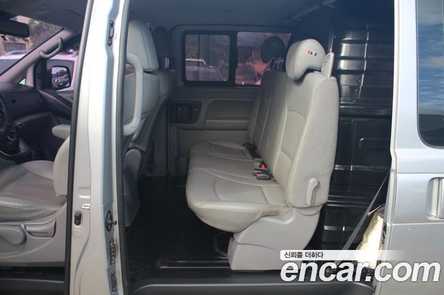 Hyundai Starex 2016 — photo 11