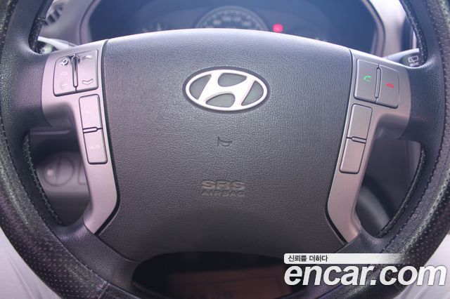 Hyundai Starex 2016 — photo 13