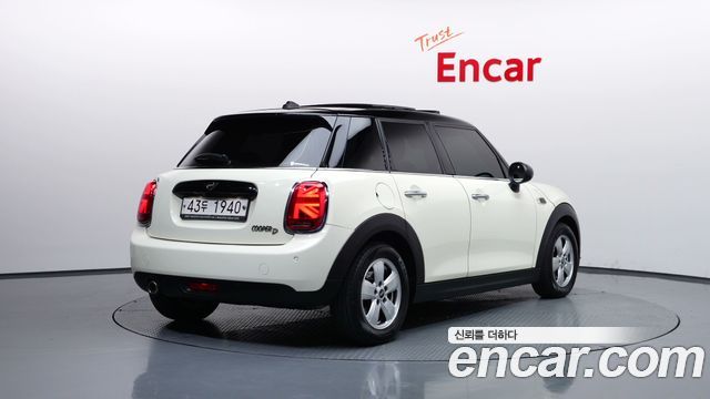 Mini Cooper 2019 — photo 2