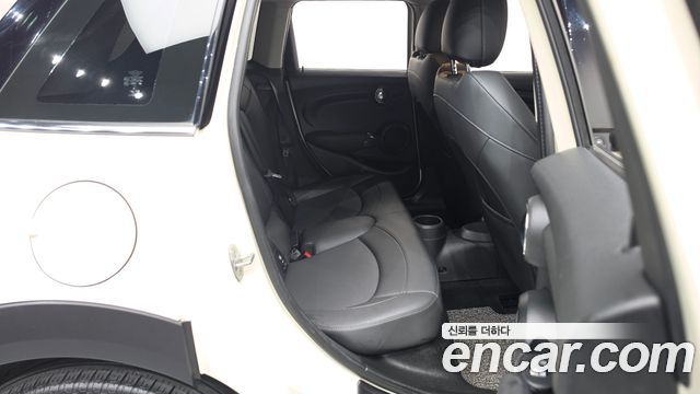 Mini Cooper 2019 — photo 17