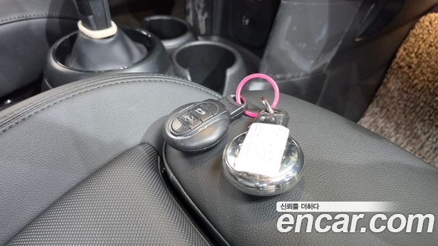 Mini Cooper 2019 — photo 20