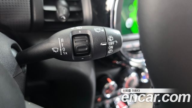 Mini Cooper 2019 — photo 27