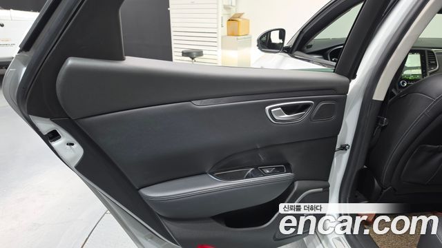 Renault Korea SM6 2016 — photo 15