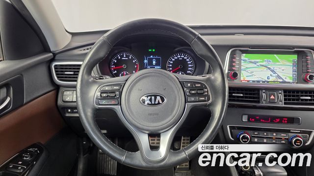 Kia K5 2016 — photo 19