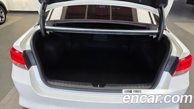 Kia K5 2016 — photo 26