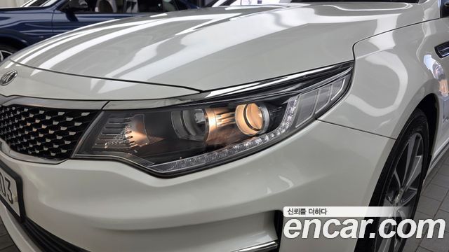 Kia K5 2016 — photo 8