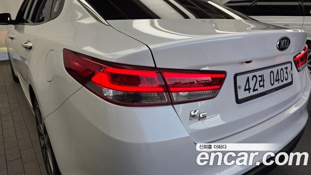 Kia K5 2016 — photo 9