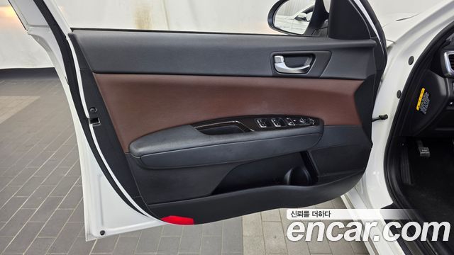Kia K5 2016 — photo 14