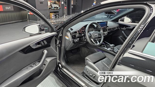 Audi A4 2022 — photo 13