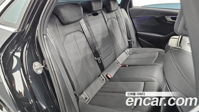 Audi A4 2022 — photo 17