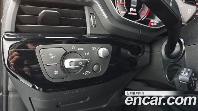 Audi A4 2022 — photo 20