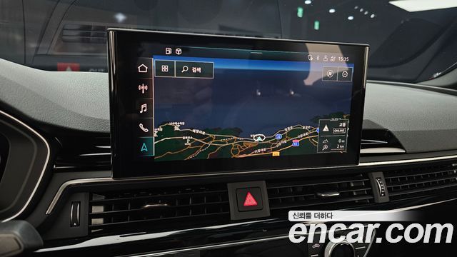 Audi A4 2022 — photo 23