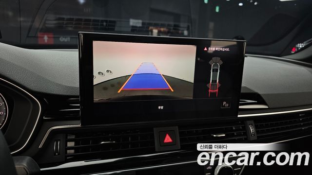 Audi A4 2022 — photo 24