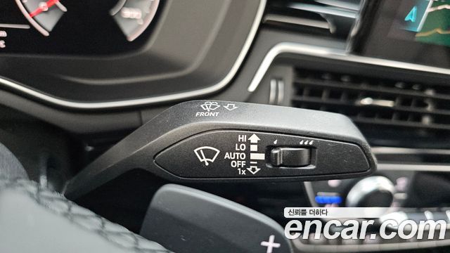 Audi A4 2022 — photo 26